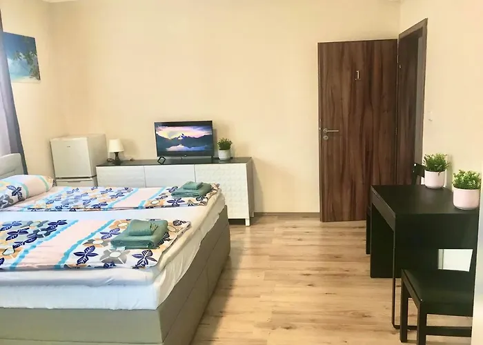 招待所 Fresh House 3*